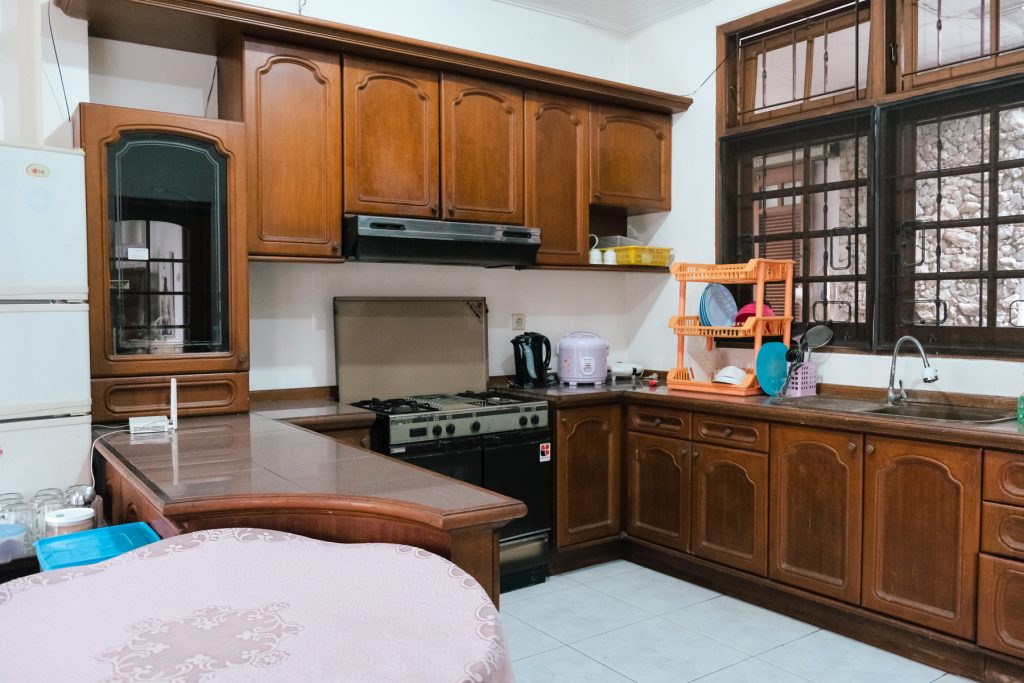Shared kitchen creating home-like comfort for international students 